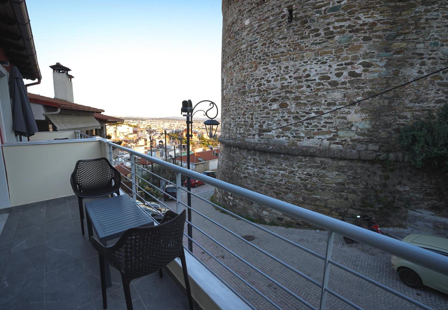 Appartamento Beyond The Castle Salonicco Esterno foto